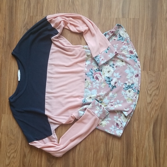 Floral Color Block top - Picture 4 of 5